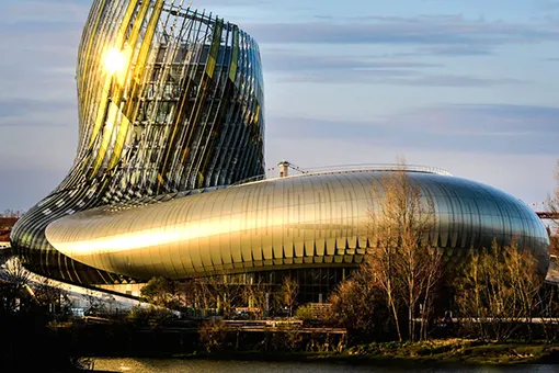 В Бордо открывается винный парк La Cité du Vin