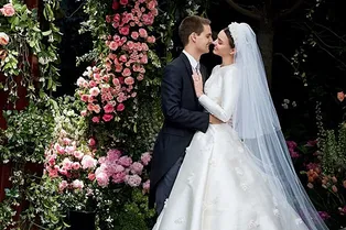 Свадебное платье Миранды Керр стало экспонатом выставки Christian Dior