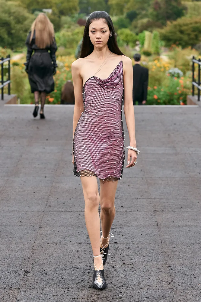GIVENCHY весна-лето 2023 GIVENCHY весна-лето 2023