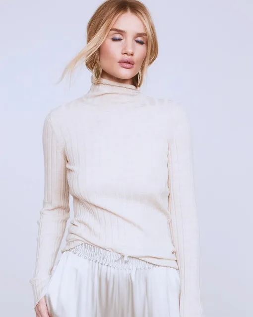 Роузи Хантингтон-Уайтли Роузи Хантингтон-Уайтли