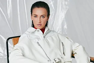 «Не все, что я делаю, серьезно»: Ольга Бузова примеряет новый образ и отвечает хейтерам