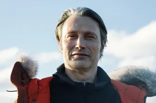 «Голливуд позвал меня — не наоборот», — Мадс Миккельсен об экстремальных съемках и о том, почему будущее за режиссерами-блогерами