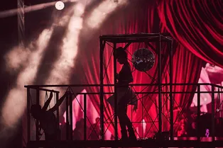 Сюрреалистичная вечеринка на крыше универмага «Цветной»