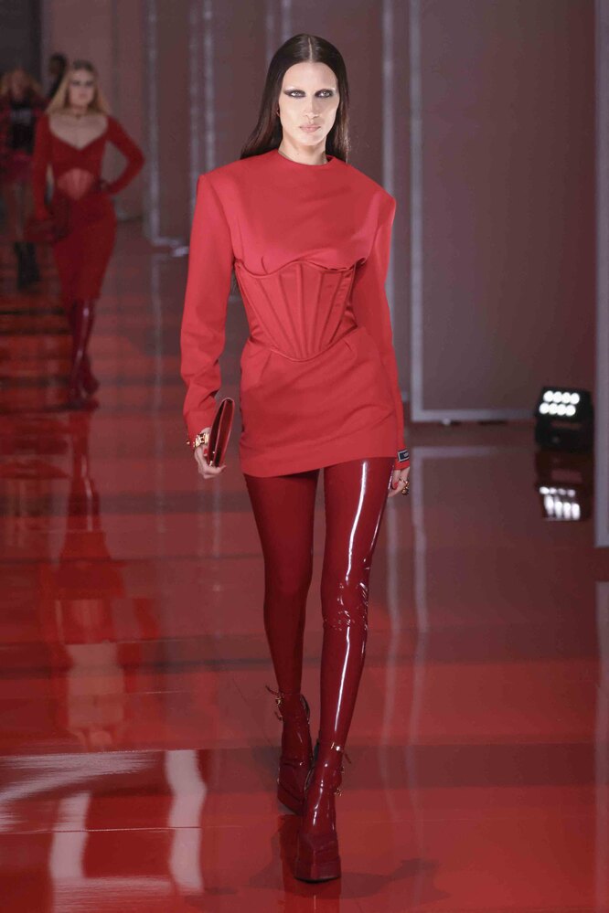 Versace осень-зима 2022/23 Versace осень-зима 2022/23