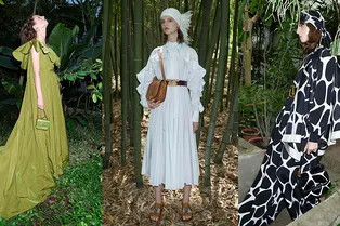 Шелковые костюмы в перьях, прозрачные платья и пальто-кейпы в коллекции Valentino Resort