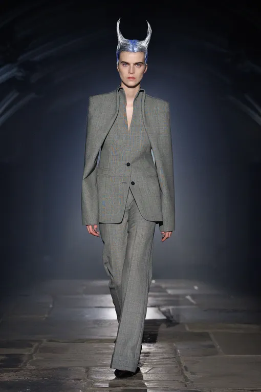 McQueen весна-лето 2027 McQueen весна-лето 2027