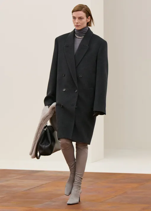 Toteme осень-зима 2025/26 Toteme осень-зима 2025/26