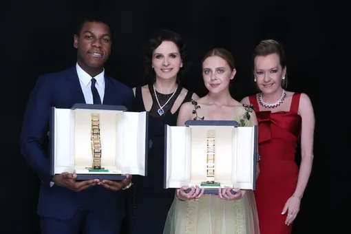 Канны-2016: Каролина Шойфеле и Жюльет Бинош вручили Trophée Chopard Канны-2016: Каролина Шойфеле и Жюльет Бинош вручили Trophée Chopard