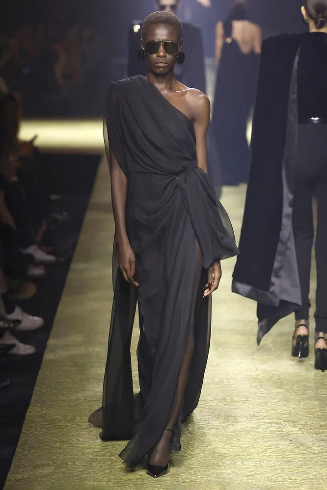 SAINT LAURENT осень-зима 2023/24