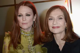 Посланница L'Oreal Paris Джулианна Мур и другие музы бренда на праздничном ужине Посланница L'Oreal Paris Джулианна Мур и другие музы бренда на праздничном ужине