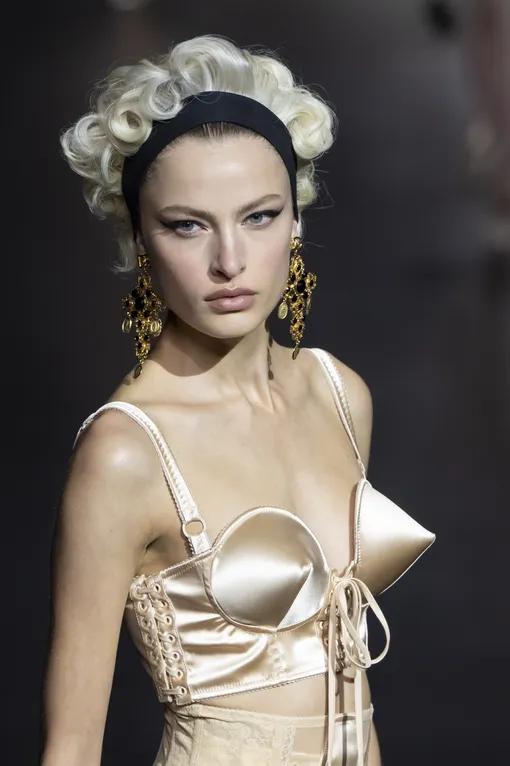 Dolce & Gabbana весна-лето 2025 Dolce & Gabbana весна-лето 2025