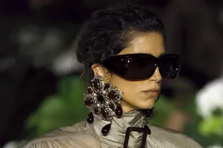 Самые модные серьги сезона — те, которые видно издалека