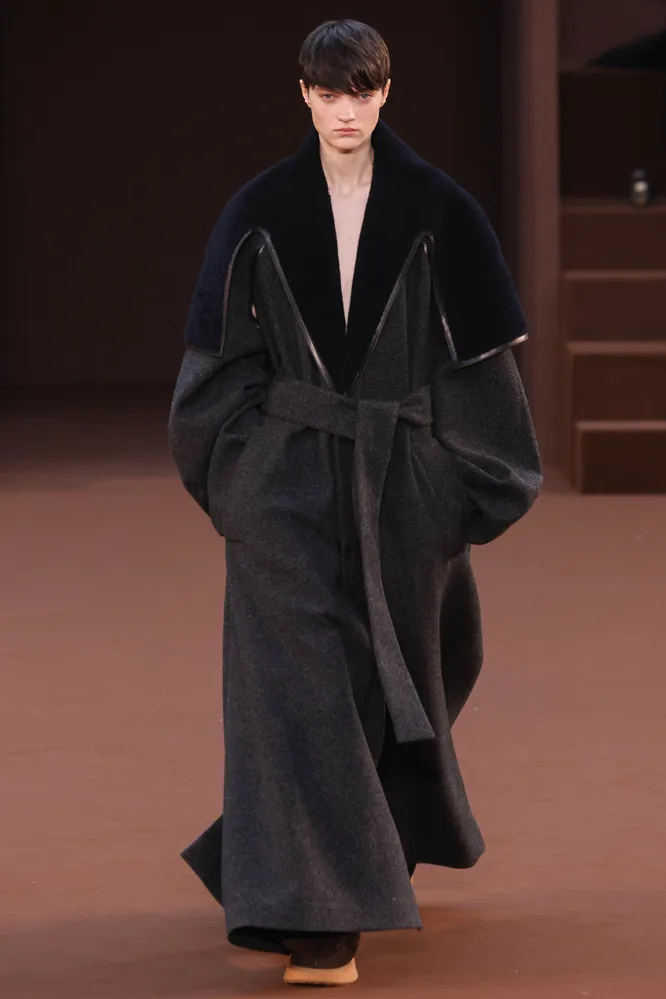 LOEWE  осень-зима 2022/23