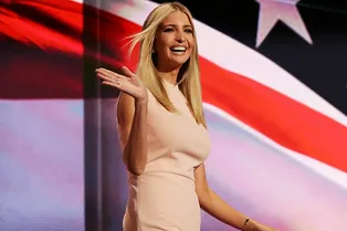 Как 36-летней Иванке Трамп удается поддерживать себя в форме после трех беременностей? Как 36-летней Иванке Трамп удается поддерживать себя в форме после трех беременностей?