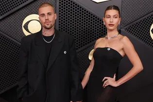 «Грэмми-2026»: лучшие образы звезд на красной дорожке