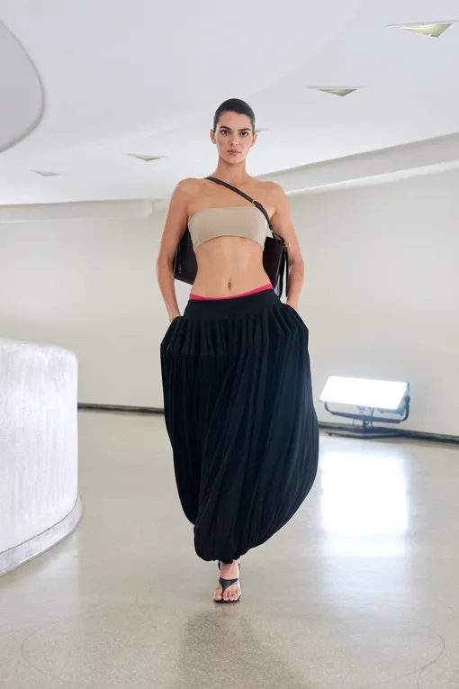 ALAÏA весна-лето 2025