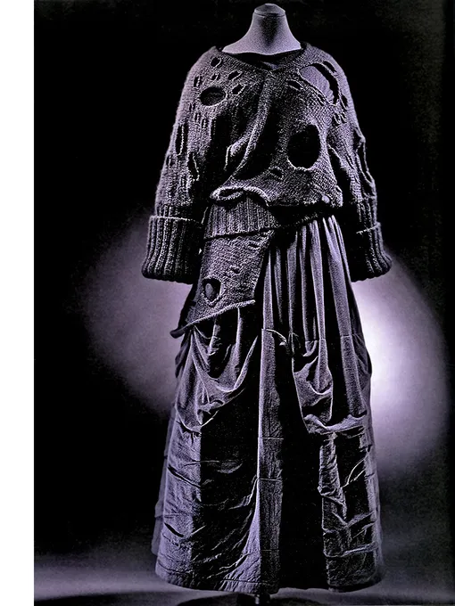 Свитет и юбка, COMME des GARÇONS, 1982 Свитет и юбка, COMME des GARÇONS, 1982