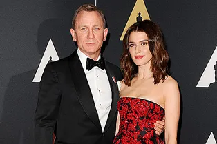 48-летняя Рэйчел Вайс и 50-летний Дэниэл Крэйг готовятся к рождению первого ребенка