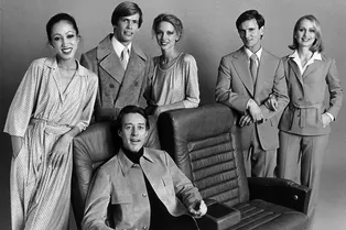 5 дизайнеров, которые создавали униформу для авиакомпаний