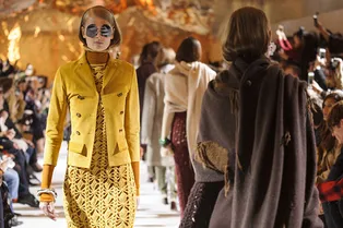 Новая коллекция Acne Studios из прорех и заплат Новая коллекция Acne Studios из прорех и заплат