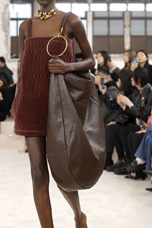 Chloé осень-зима 2024/25 Chloé осень-зима 2024/25