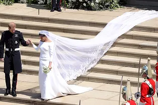 Стало известно, сколько стоило свадебное платье Меган Маркл