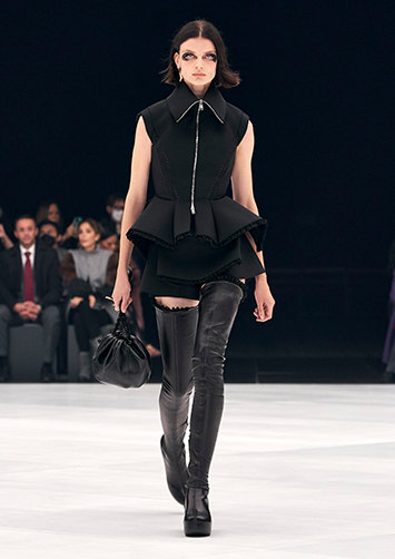 Givenchy весна-лето 2022 Givenchy весна-лето 2022