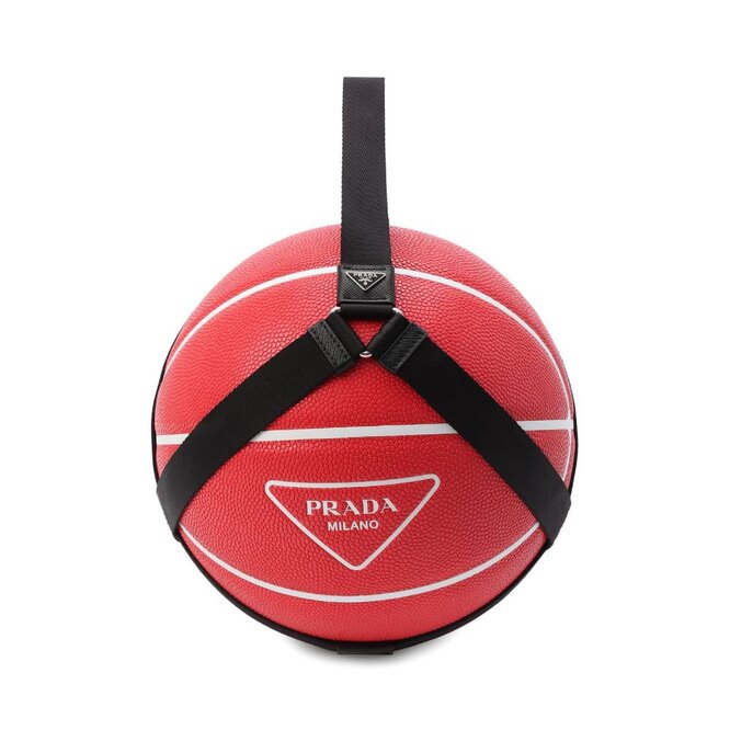 Мяч PRADA, 73 000 руб. (ЦУМ)
