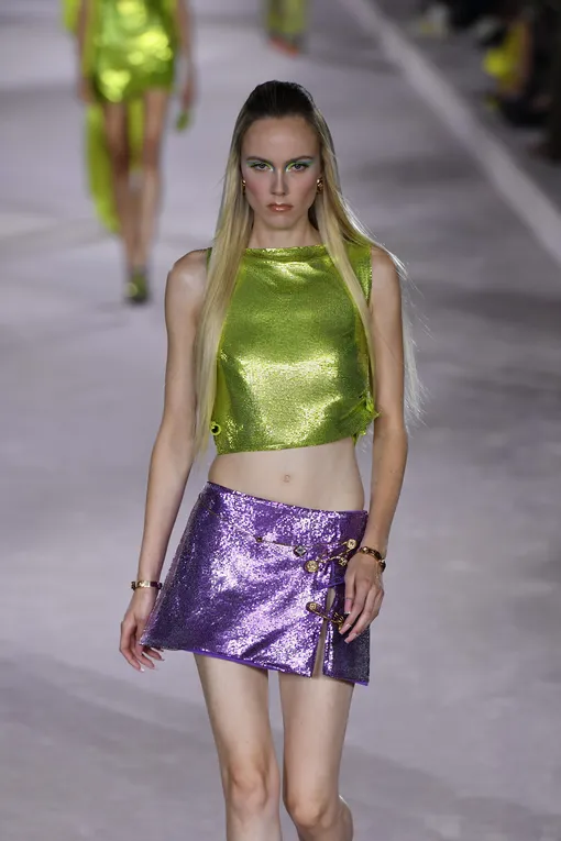 Versace весна-лето 2022