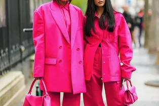 Если розовый — то «shocking pink»: носите вещи в любимом цвете Эльзы Скиапарелли