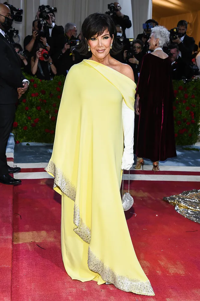 Крис Дженнер в Oscar de la Renta Крис Дженнер в Oscar de la Renta