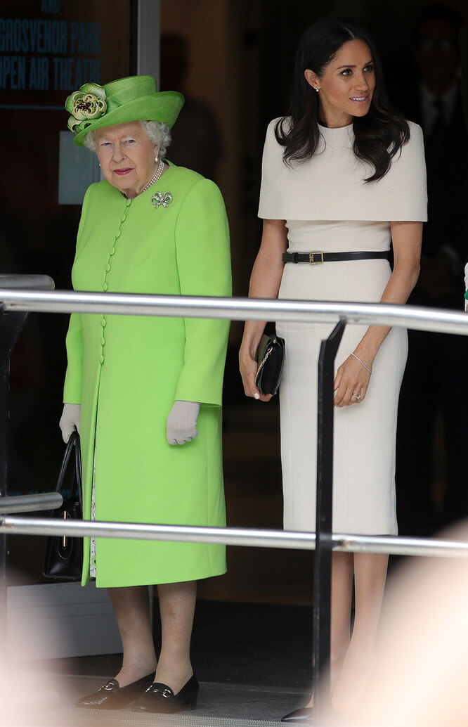 Королева Елизавета II и Меган Маркл, 2018 год