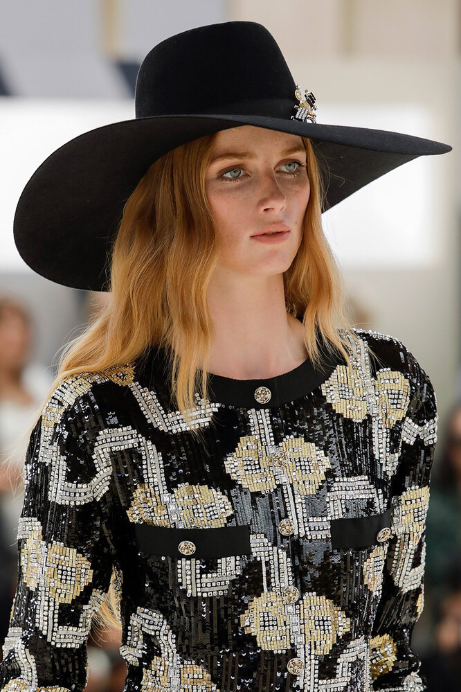 Chanel Haute Couture 22 Chanel Haute Couture 22