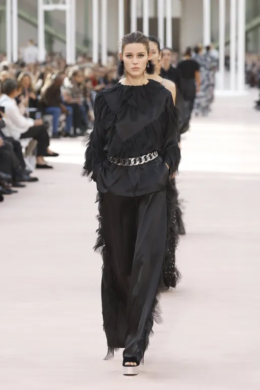 Chanel весна-лето 2025