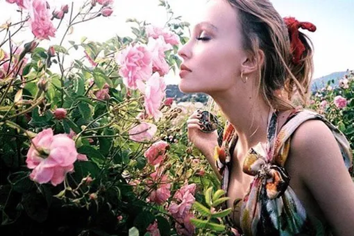 Лили-Роуз Депп в рекламной кампании Chanel №5 L’Eau Лили-Роуз Депп в рекламной кампании Chanel №5 L’Eau