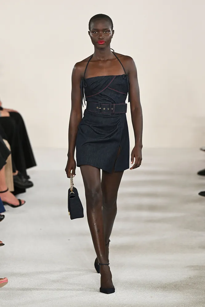 Carolina Herrera весна-лето 2023 Carolina Herrera весна-лето 2023