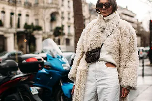 С чем носить белые джинсы: 10 простых примеров