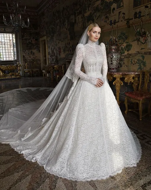 Леди Китти Спенсер в свадебном платье Dolce & Gabbana
