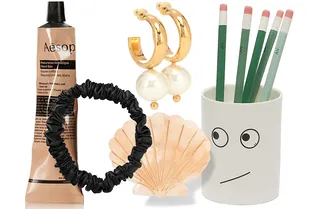 Что подарить на Новый год подруге: 16 приятных мелочей, которым будет рада каждая