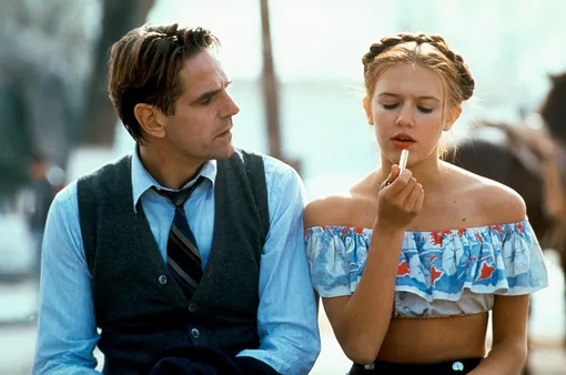 Джереми Айронс и Доминик Суэйн в фильме «Лолита», 1997 Джереми Айронс и Доминик Суэйн в фильме «Лолита», 1997