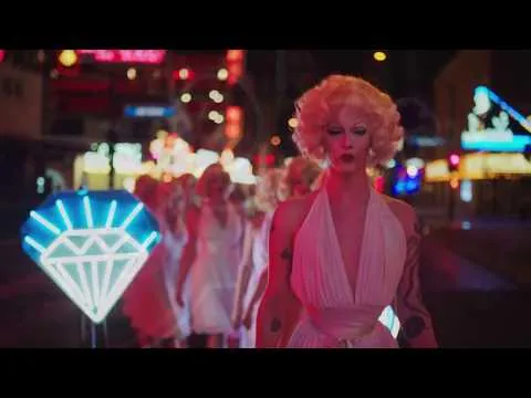 Нажмите и смотрите Нажмите и смотрите