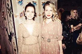 Маруся Зыкова, Ингрид Олеринская и Лукерья Ильяшенко на презентации Alena Akhmadullina