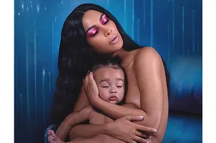 5 звездных мам, которых осуждают за чрезмерно откровенные наряды и фотосессии