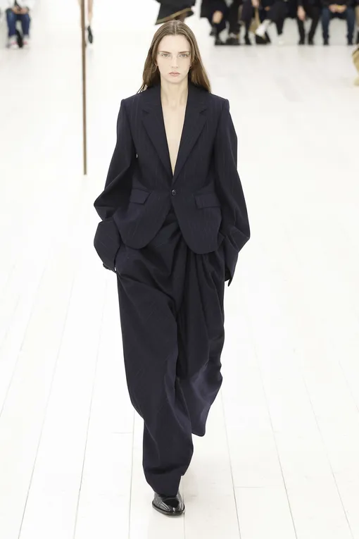 Loewe весна-лето 2025 Loewe весна-лето 2025
