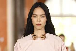 Минимализм — все. В этом сезоне вам нужны украшения в стиле брутализм