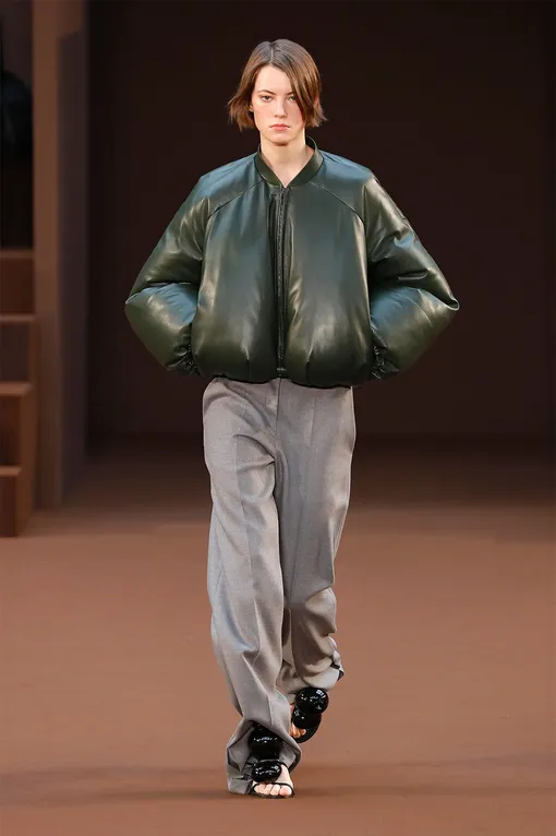 LOEWE осень-зима 2022/23 LOEWE осень-зима 2022/23