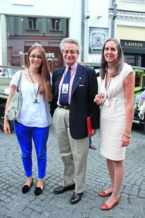 Посол Италии в РФ Антонио Дзанарди Ланди с супругой Сабиной и дочерью Бенедеттой