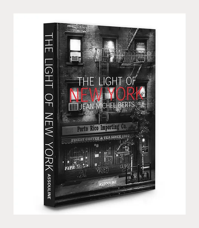 Книга The Light of New York, издательство Assouline