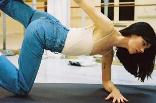 Простые упражнения для снятия эмоционального напряжения и красивого тела: видео