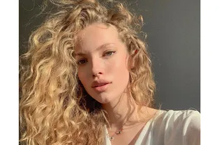 Как добиться блестящих и здоровых волос, не потратив целое состояние на дорогие средства и салонные уходы